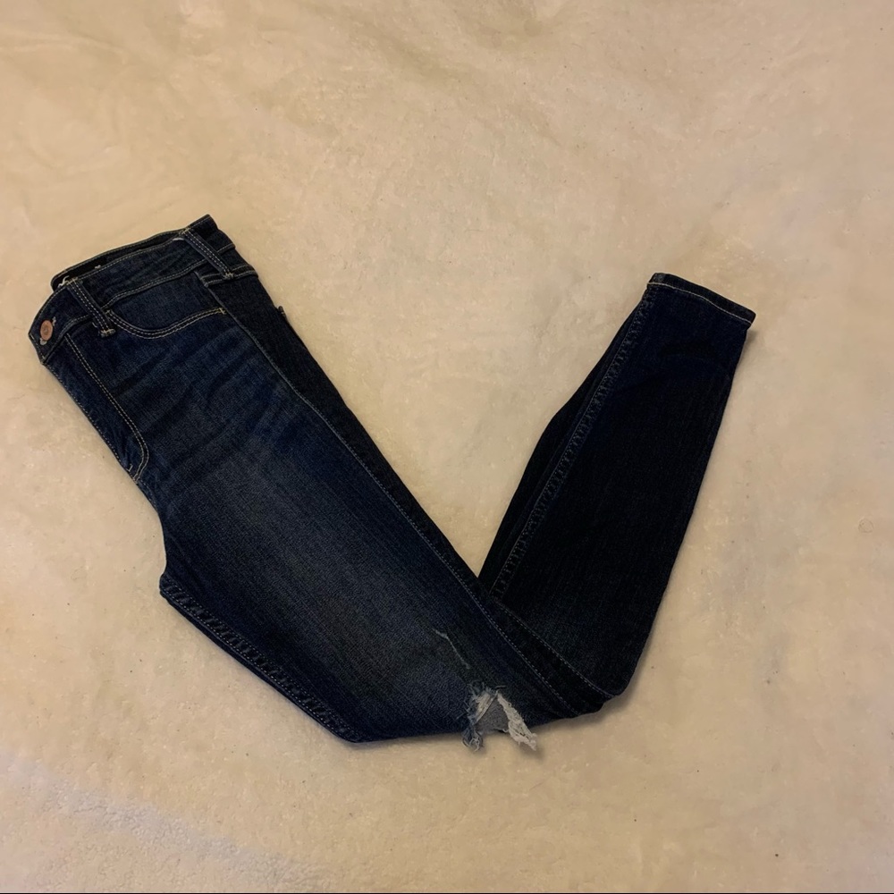 Hollister High Rise Skinny Jeans with Rips!